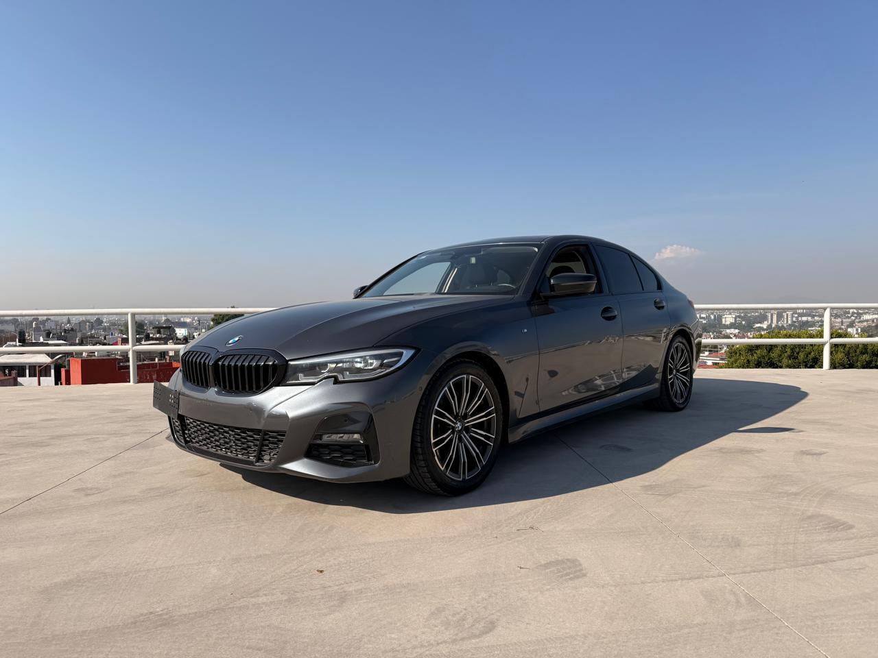 2022 BMW 330i BASE, L4, 2.0T, 258 CP, 4 PUERTAS, AUT