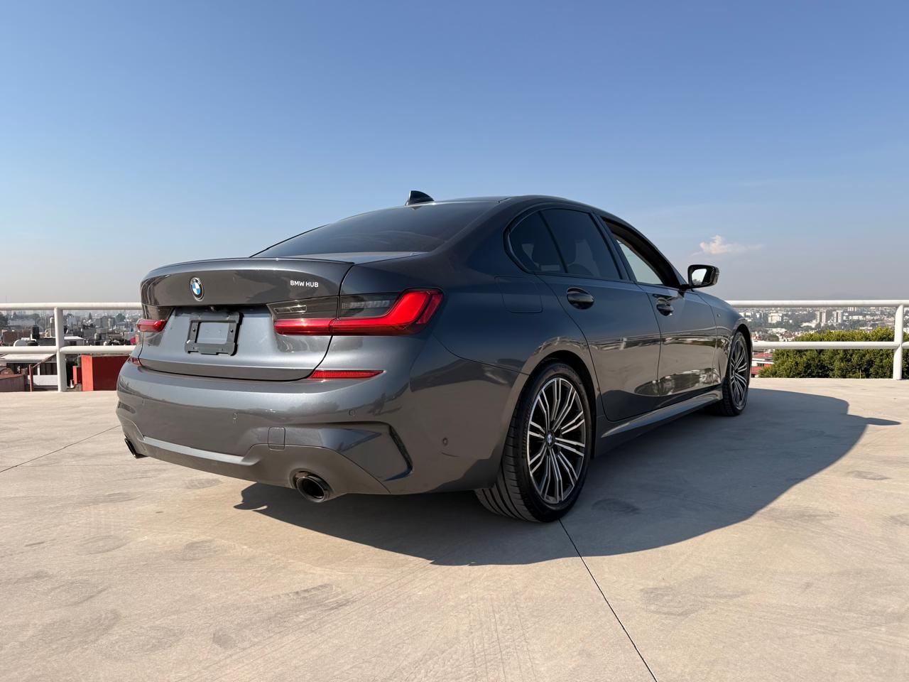 2022 BMW 330i BASE, L4, 2.0T, 258 CP, 4 PUERTAS, AUT