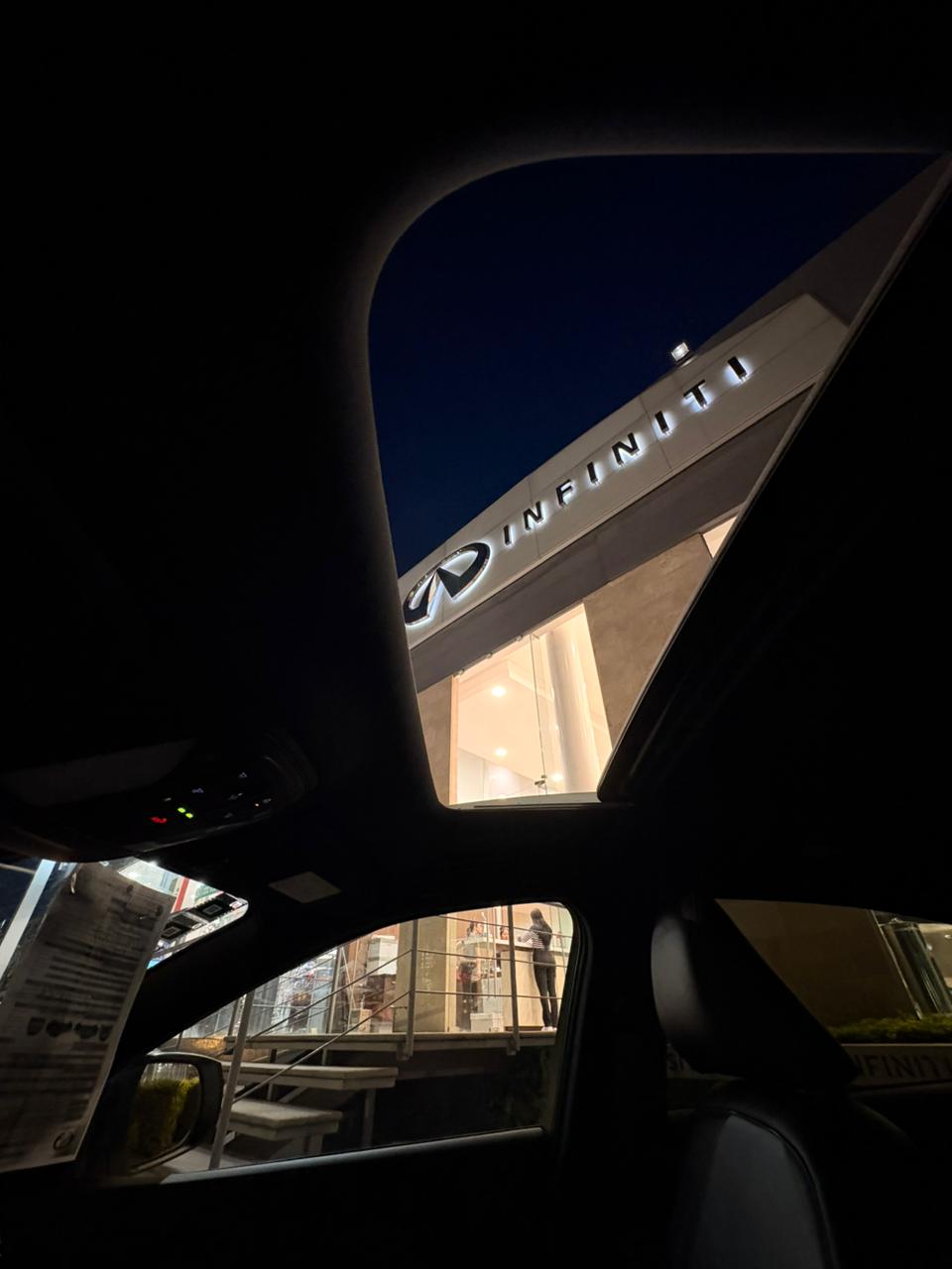 2023 INFINITI QX55 ESSENTIAL AWD L4 2.0T 268 CP 5 PUERTAS AUT PIEL