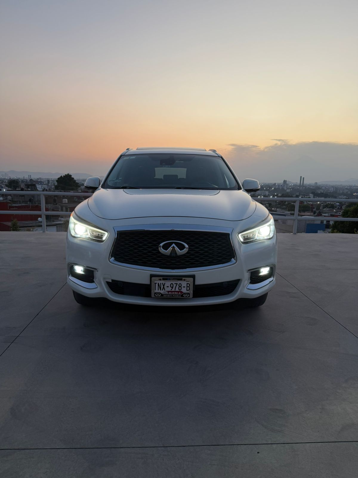 2017 INFINITI QX60 PERFECTION PLUS V6 3.5L 265 CP 5 PUERTAS AUT PIEL BA AA QC