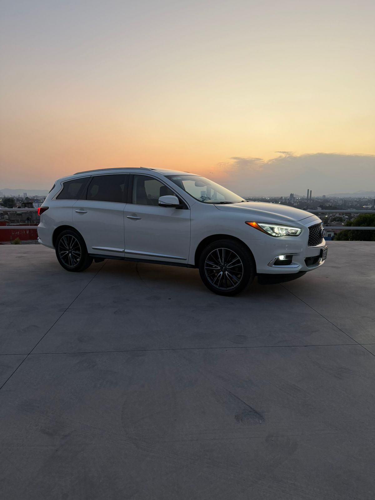 2017 INFINITI QX60 PERFECTION PLUS V6 3.5L 265 CP 5 PUERTAS AUT PIEL BA AA QC
