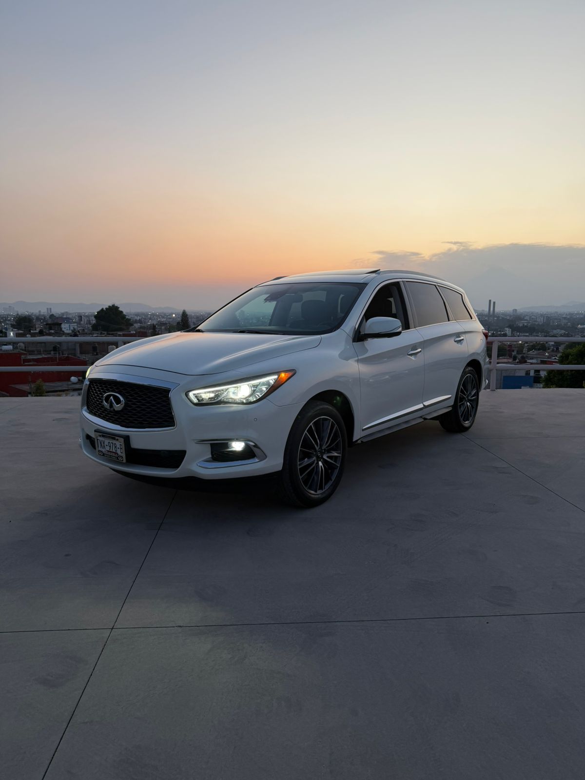2017 INFINITI QX60 PERFECTION PLUS V6 3.5L 265 CP 5 PUERTAS AUT PIEL BA AA QC