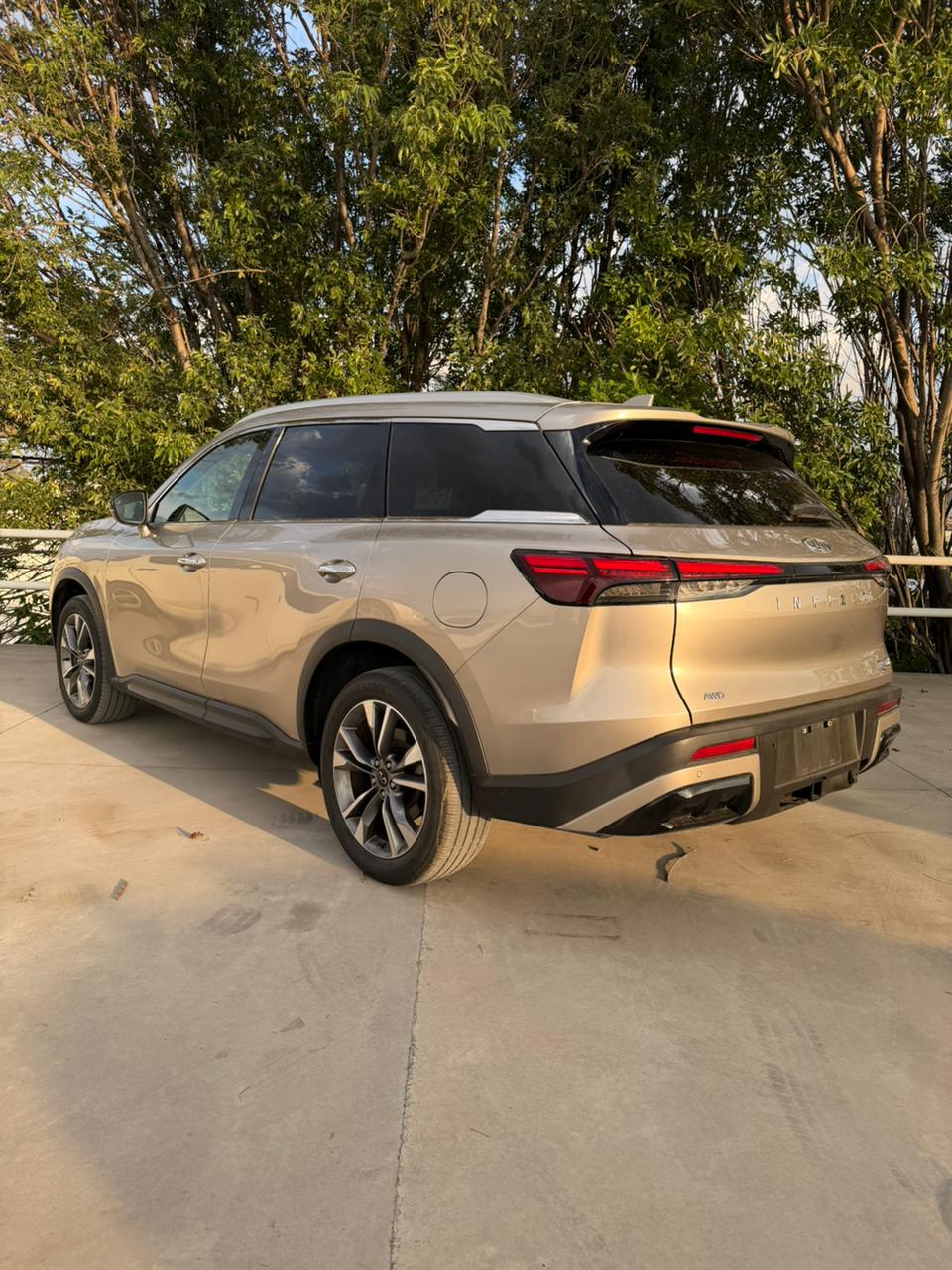 2023 INFINITI QX60 LUXE V6 3.5L 279 CP 5 PUERTAS AUT PIEL