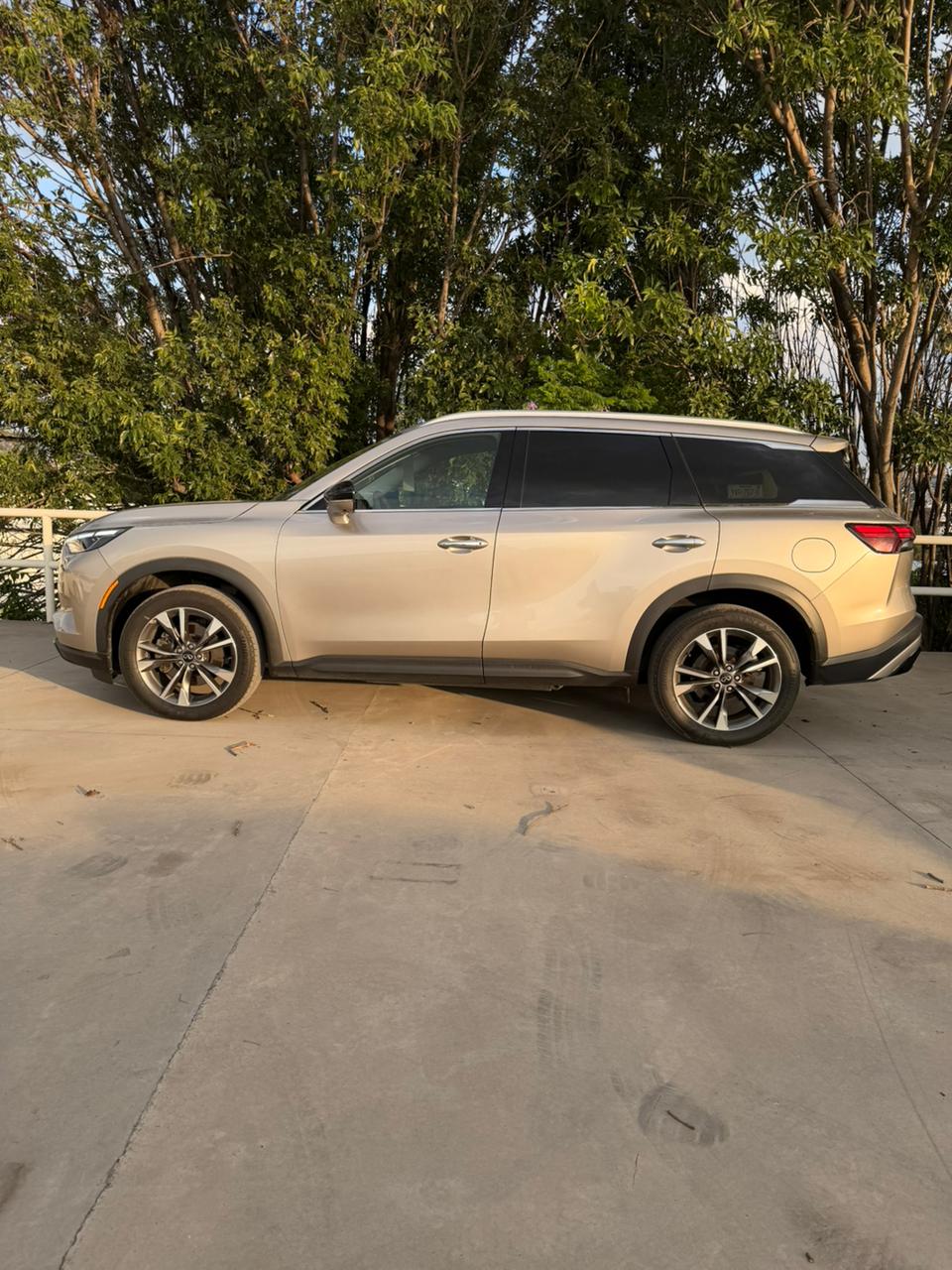 2023 INFINITI QX60 LUXE V6 3.5L 279 CP 5 PUERTAS AUT PIEL