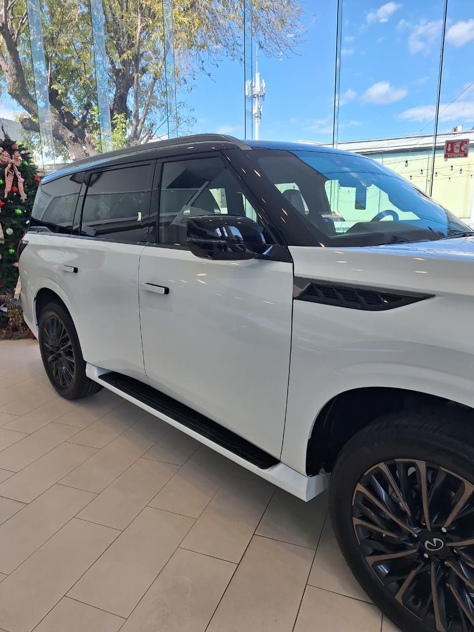 2026 INFINITI QX80 4WD, V6, 3.5L, 450 CP, 5 PUERTAS, AUT, 7 PASAJEROS