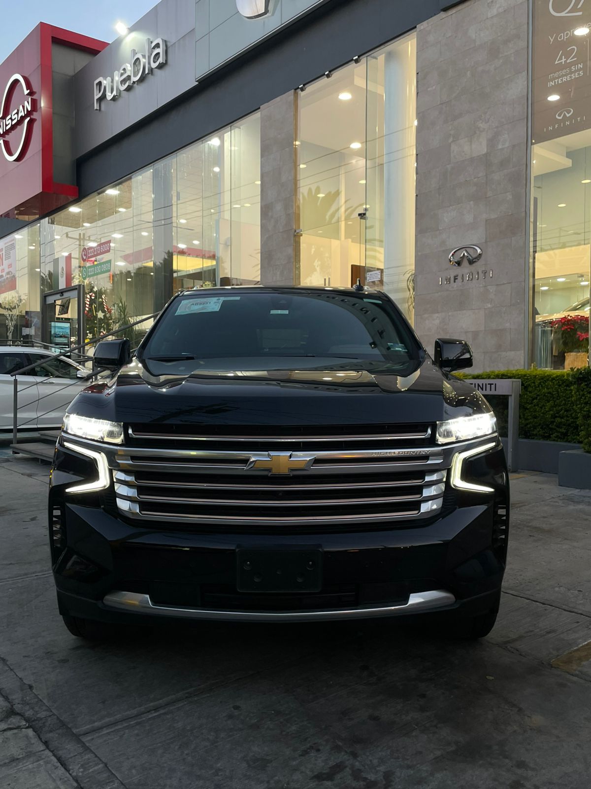 2022 Chevrolet Suburban HIGH COUNTRY, V8, 6.2L, 425 CP, 5 PUERTAS, AUT