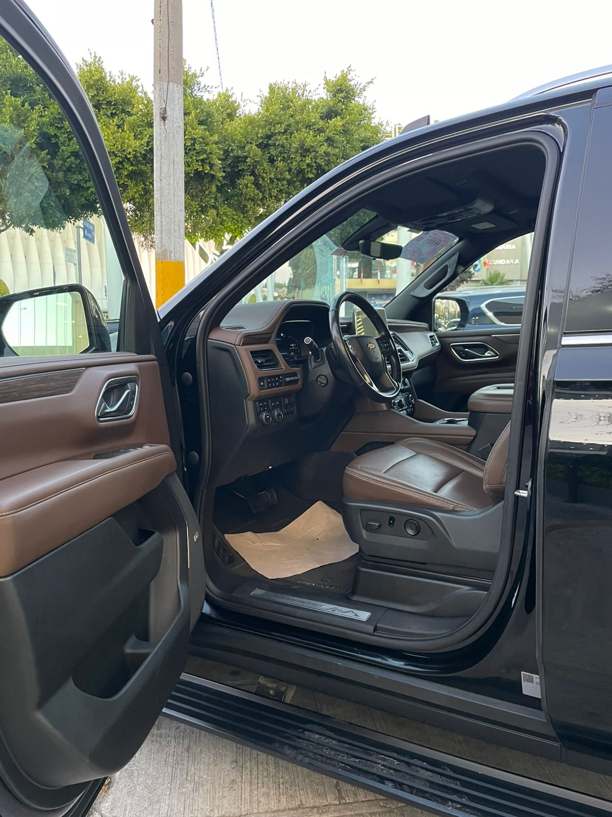 2022 Chevrolet Suburban HIGH COUNTRY, V8, 6.2L, 425 CP, 5 PUERTAS, AUT